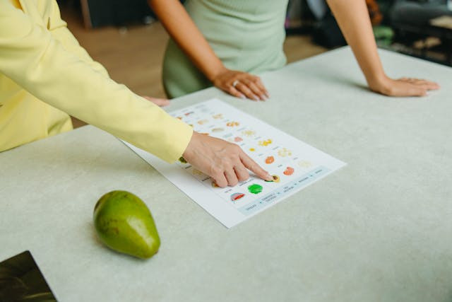 Ilustrasi Menggunakan Pedoman Umum Gizi Seimbang. Foto: Pexels.