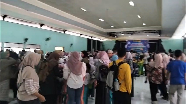 Olimpiade Matematika tingkat SD di Gedung Serbaguna di Kelurahan Ledokwetan, Kecamatan Bojonegoro, Kabupaten Bojonegoro, Jawa Timur. Minggu (07/12/2025). (Aset: Istimewa)