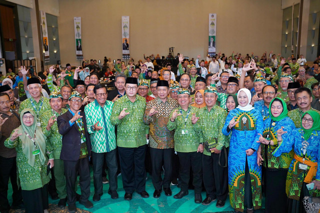 Menteri Koperasi (Menkop) Ferry Juliantono dalam acara Ikatan Cendikiawan Muslim Indonesia (ICMI), di Bali, Sabtu (6/12/2025). Foto: Dok. Kemenkop UKM
