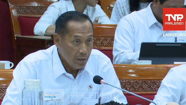 Wakil Menteri Pendidikan Tinggi, Sains, dan Teknologi Fauzan mengikuti raat kerja dengan Komisi X di Kompleks Parlemen, Senayan, Jakarta, Senin (8/12/2025). Foto: YouTube/ TVR Parlemen