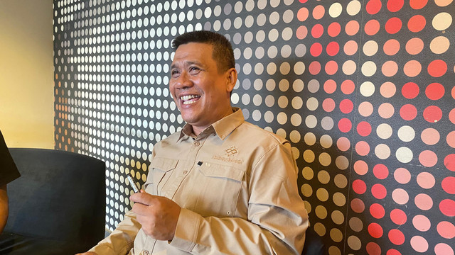 Kepala Perwakilan KEMENDUKBANGGA BKKBN Kalimantan Barat, Nuryamin, saat diwawancarai. Foto: Alycia Tracy Nabila/Hi!Pontianak