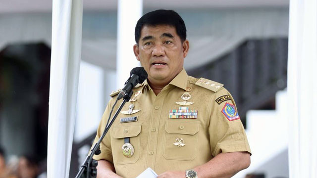 Gubernur Sulawesi Utara, Yulius Selvanus, saat memimpin Apel Kesiapsiagaan Bencana, Senin 8 Desember 2025. (foto: istimewa) 