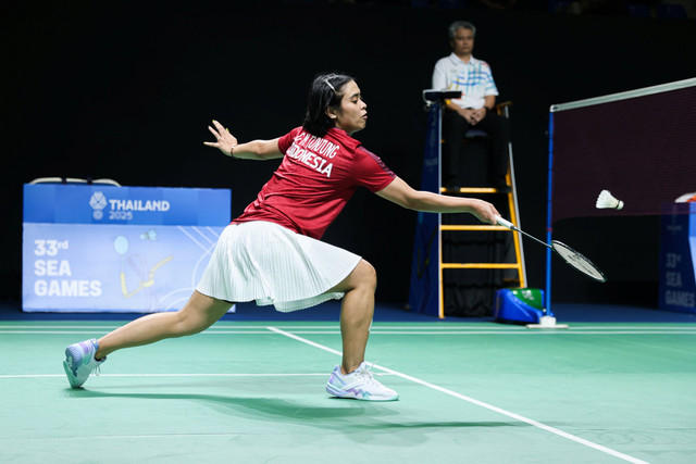 Tunggal putri Indonesia Gregoria Tunjung bertanding saat SEA Games Thailand 2025. Foto: PBSI