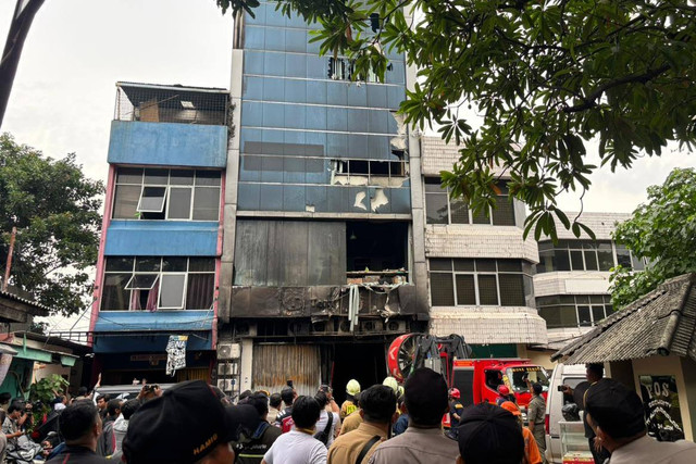 Kondisi usai kebakaran Gedung Terra Drone di Kemayoran, Jakarta Pusat, Selasa (9/12/2025). Foto: Amira Nada/kumparan