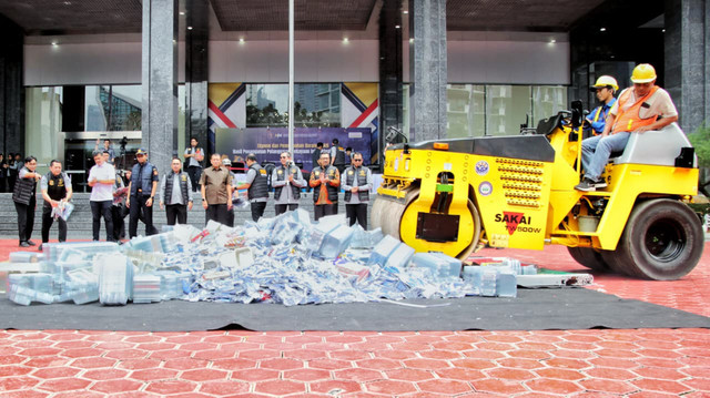 DJKI Kementerian Hukum menggelar Ekspose dan Pemusnahan Barang Bukti Hasil Penanganan Pelanggaran Kekayaan Intelektual Tahun 2025, Selasa (9/12/2025). Foto: Dok. DJKI