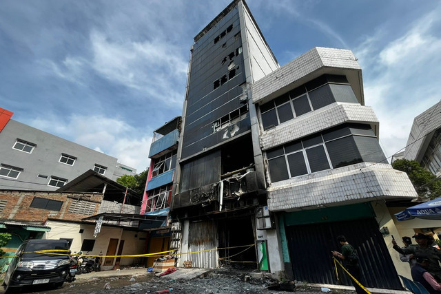 Kondisi usai kebakaran gedung Terra Drone di Cempaka Baru, Kemayoran, Jakarta Pusat, Rabu (10/12/2025). Foto: Rayyan Farhansyah/kumparan