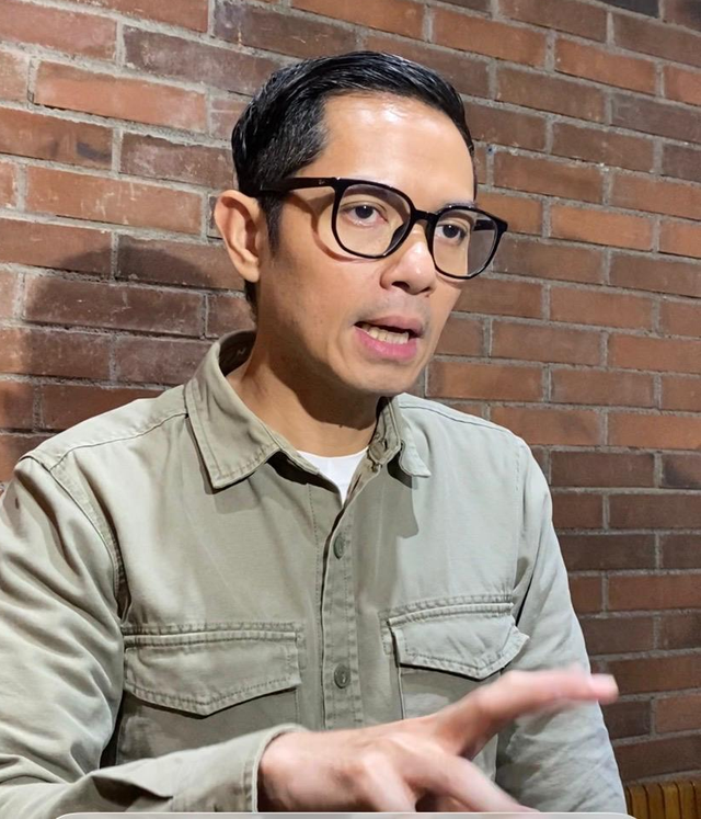 Dude Harlino dalam jumpa pers bersama Lender DSI. Foto: Istimewa