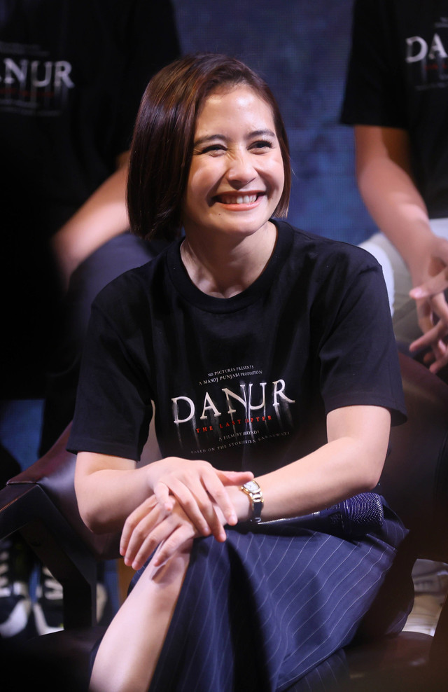 Artis Prilly Latuconsina saat konferensi pers film Danur The Last Chapter di kawasan Kuningan, Jakarta, Rabu, (10/12/2026). Foto: Agus Apriyanto