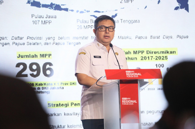 Sekjen Kemendagri Tomsi Tohir saat jadi keynote speaker di Senayan, Jakarta, Rabu (10/12/2025). Foto: Dok. Kemendagri