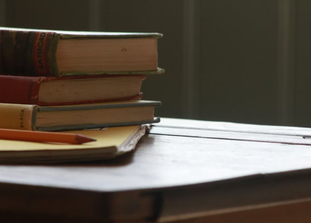 Ilustrasi tugas mandiri modul pedagogik. Sumber: Unsplash/Robin Worrall