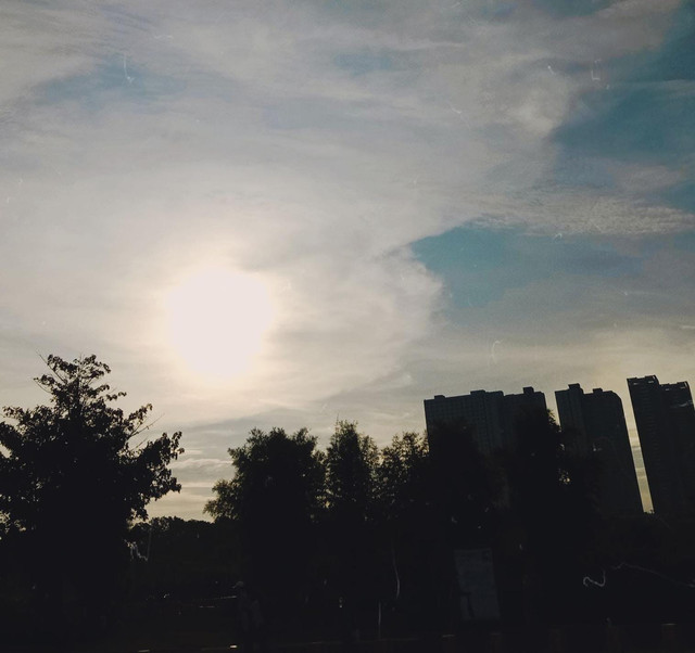 Ilustrasi matahari di pagi hari. Sumber: Dokumentasi pribadi penulis