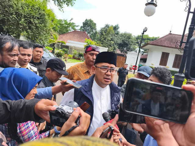 Wali Kota Bandung, Muhammad Farhan, di Pendopo Kota Bandung, Kamis (11/12). Foto: Linda Lestari/kumparan