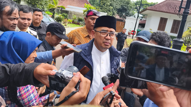 Wali Kota Bandung, Muhammad Farhan, di Pendopo Kota Bandung, Kamis (11/12). Foto: Linda Lestari/kumparan