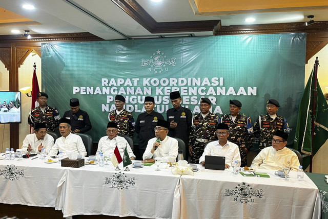 Konferensi Pers Gus Yahya usai rapat kordinasi PBNU di gedung PBNU, Jakarta Pusat, Kamis (11/12/2025). Foto: Rayyan Farhansyah/kumparan
