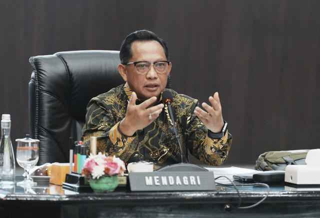 Mendagri Tito Karnavian rapat bersama dengan DPD di Gedung Sasana Bhakti Praja, Kantor Pusat Kemendagri, Jakarta, Kamis (11/12/2025). Foto: Dok. Kemendagri