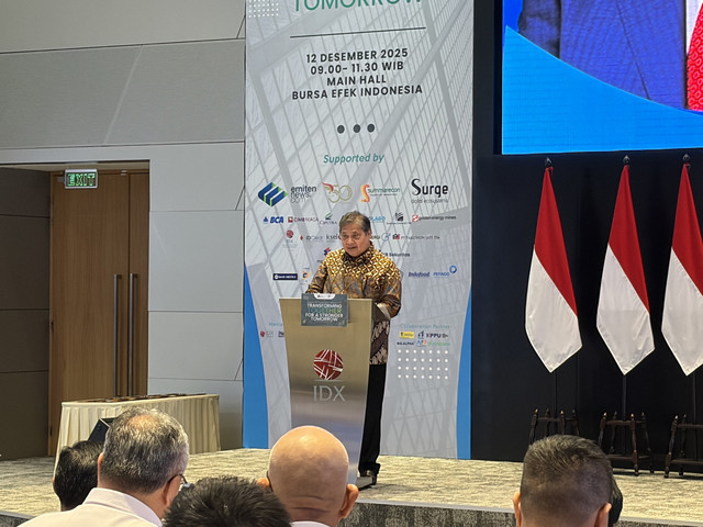 Menteri Koordinator Bidang Perekonomian Airlangga Hartarto di Bursa Efek Indonesia (BEI), Jakarta Selatan, Jumat (12/12/2025). Foto: Najma Ramadhanya/kumparan
