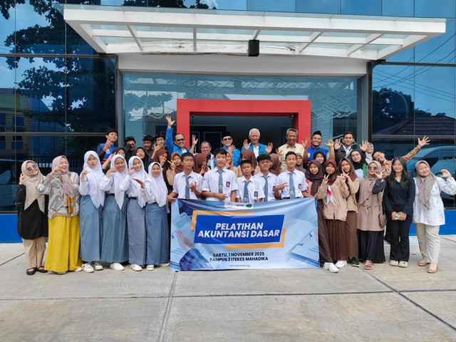 Pelatihan Akuntansi Dasar untuk 30 Pelajar Yatim dan Dhuafa di Kota dan Kabupaten Cirebon (Sumber : DT Peduli)