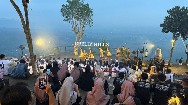 Obelix Hills, destinasi wisata yang berdiri di kawasan batuan purba Kecamatan Prambanan, Kabupaten Sleman. Foto: Arif Ute/Pandangan Jogja