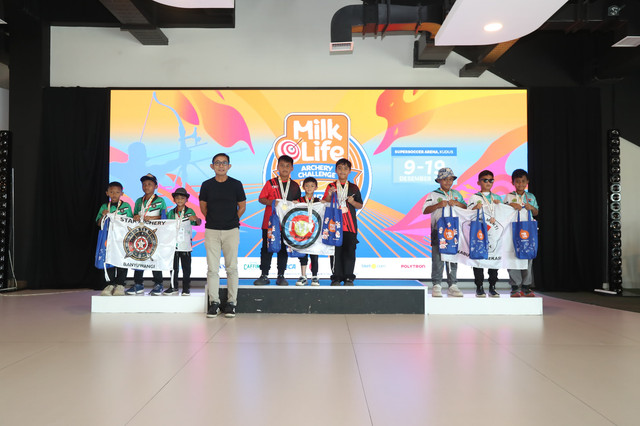 Pemenang di Divisi Nasional MilkLife Archery Challenge KEJURNAS Antar Club 2025 di Supersoccer Arena, Kudus. Foto: MilkLife Archery Challenge