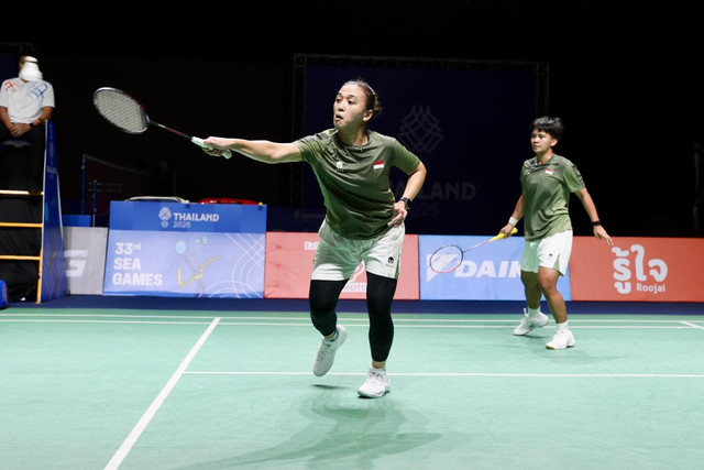 Febriana Kusuma/Meilysa Trias saat bermain untuk Indonesia di SEA Games Thailand 2025. Foto: PBSI