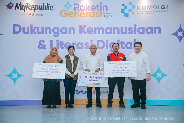 Kemkomdigi berikan internet gratis ke sekolah terdampak banjir di Sumatera Utara. Foto: Dok. Komdigi