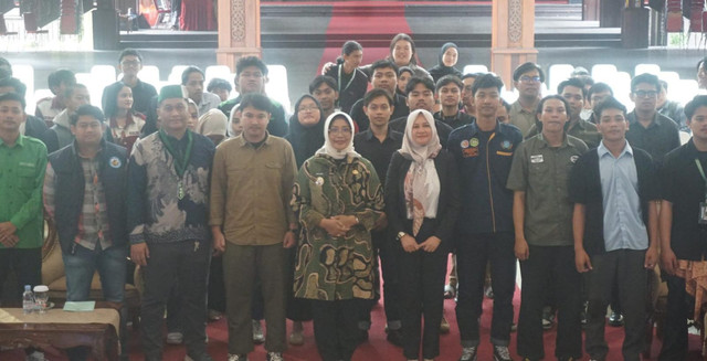 Kongres I Forum Mahasiswa Daerah (FOMDA) Kalimantan Barat di Pendopo Gubernur Kalimantan Barat. Foto: Dok. Istimewa