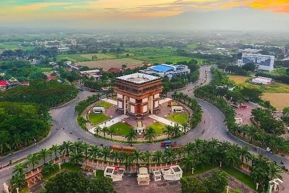 Monumen SLG. Lima penjuru, satu poros: menegaskan Kediri sebagai sumbu peradaban yang terus hidup. Foto: Disbudpar Kab. Kediri.