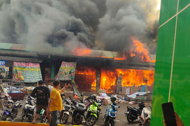 Kebakaran di Pasar Induk Kramat Jati. Foto: Dok. Istimewa