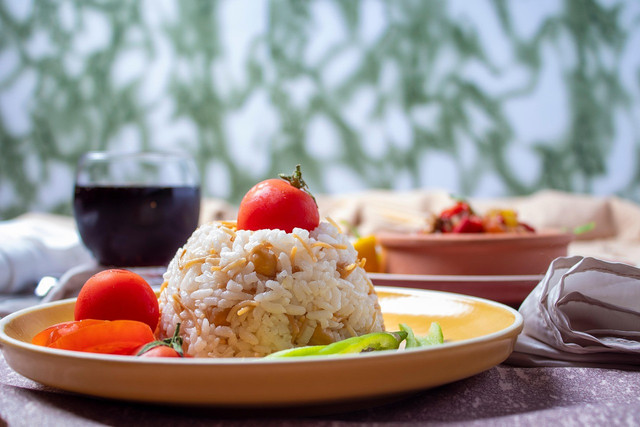 Menu makanan buka puasa saat Ramadhan. Foto: Pixabay