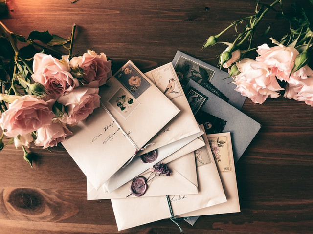 Ilustrasi Surat untuk Ibu yang Bikin Nangis. Foto: Unsplash/ Ranurte