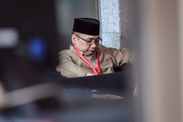 Mantan Menteri Agama Yaqut Cholil Qoumas atau Gus Yaqut penuhi panggilan terkait kasus dugaan korupsi kuota haji di Gedung Merah Putih KPK, Jakarta, Selasa (16/12/2025). Foto: Jamal Ramadhan/kumparan