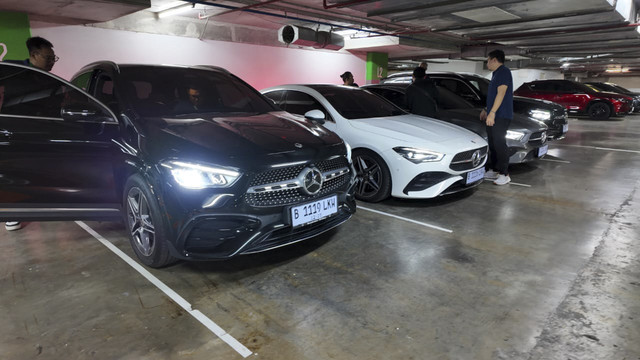 Deretan mobil Mercedes-Benz yang menggunakan platform NGCC.  Foto: Fitra Andrianto/kumparan