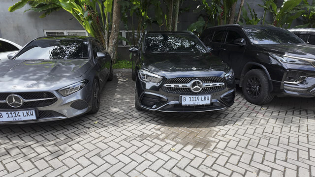 Deretan mobil Mercedes-Benz yang menggunakan platform NGCC.  Foto: Fitra Andrianto/kumparan