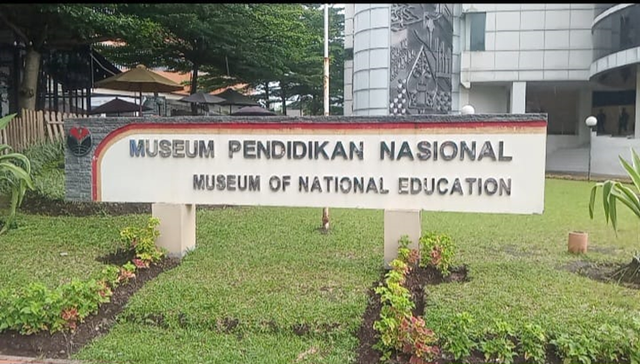 Museum Pendidikan Nasional dibangun sebagai lembaga pelestarian sejarah pendidikan berskala nasional (Foto: koleksi penulis)