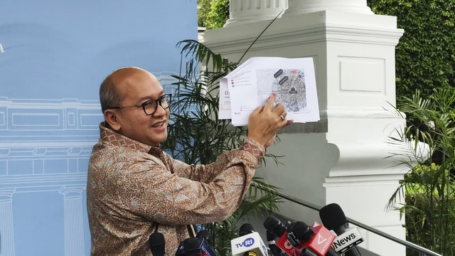 CEO BPI Danantara, Rosan Roeslani menyampaikan perkembangan Kampung Haji di Istana Kepresidenan Jakarta, Rabu (17/12/2025). Foto: Jonathan Devin/kumparan