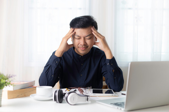 Penyebab kelelahan pada pria berusia di atas 30 tahun. Foto: Shutterstock