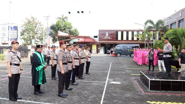 Kapolresta Manado, Kombes Pol Irham Halid, memimpin upacara serah terima jabatan. (foto: istimewa)