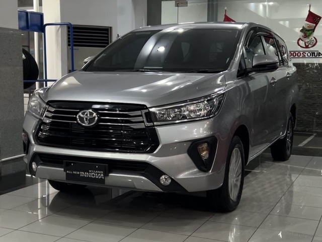 Toyota Kijang Innova Reborn 2.4 G Diesel 2025 di diler Auto2000 Basuki Rachmat, Surabaya, Kamis (11/12/2025). Foto: Syahrul Ghiffari/kumparan