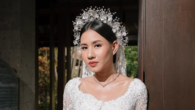 Shenina Cinnamon di hari pernikahannya dengan Angga Yunanda pada Februari 2025. Foto: Instagram/sheninacinnamon