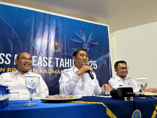 Kepala BNNP Kalbar, Brigjen Pol Totok Lisdiarto, saat melakukan press rilis 2025. Foto: Rabiansyah/Hi!Pontianak