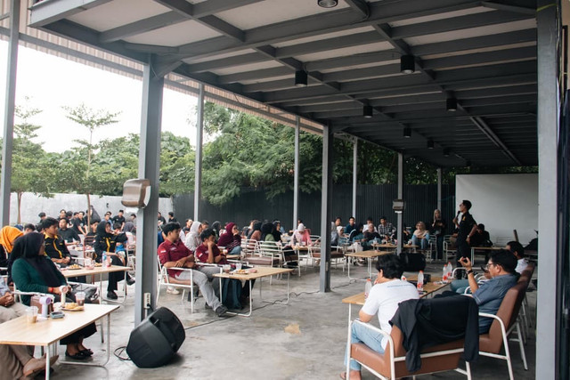 Dialog Publik Rekonstruksi Wacana Keadilan yang diselenggarakan oleh, Lembaga Bantuan Hukum Dharma Loka Nusantara (LBH DLN) | Foto : Dok. Ist