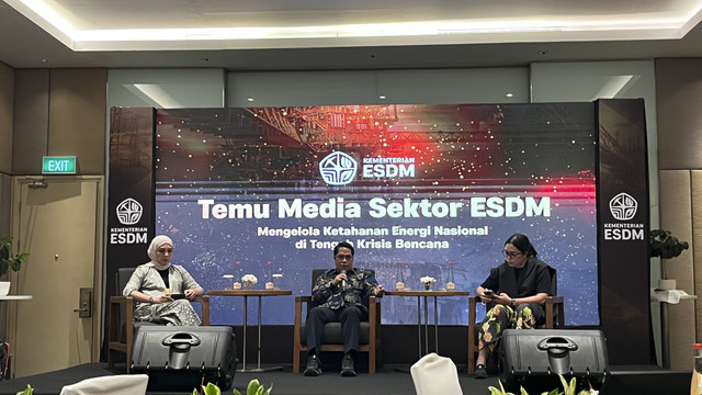 Direktur Jenderal Minyak dan Gas Bumi (Migas), Laode Sulaeman, saat acara Temu Media, Jumat (19/12/2025). Foto: Fariza Rizky Ananda/kumparan