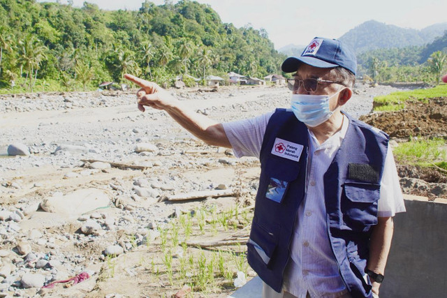Ketua PMI Jusuf Kalla (JK) tinjau lokasi bencana di Kota Padang, Sumatera Barat. Foto: Dok. PMI