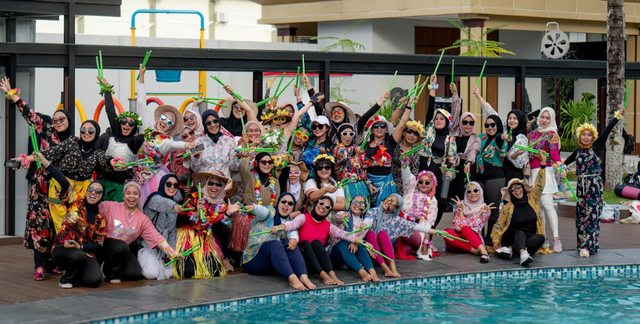 Event Pound Fit “Wellness Activity” di area Pool Bar Hotel Novotel Pontianak Convention Centre. Foto: Dok. Novotel Pontianak Convention Centre 