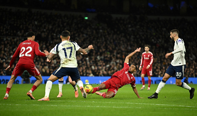 Spurs vs Liverpool dalam laga pekan ke-17 Liga Inggris 2025/26 di Tottenham Hotspur Stadium, Minggu (21/12) dini hari WIB. Foto: REUTERS/Dylan Martinez