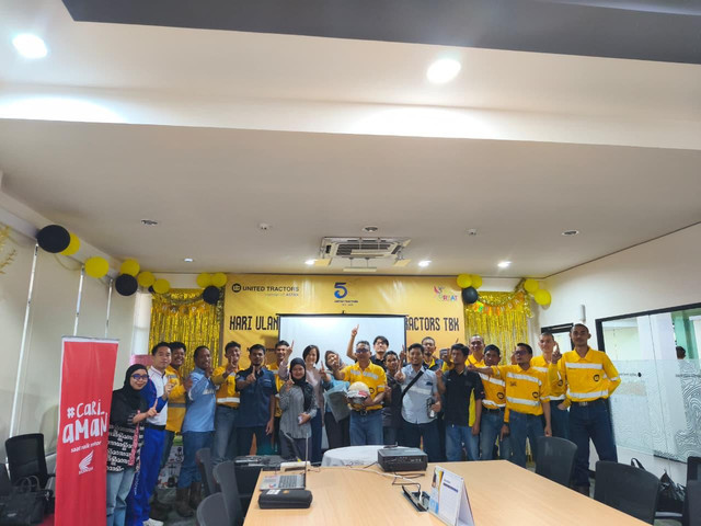 Astra Motor Kalimantan Barat menggelar Seminar Safety Riding di PT United Tractor. Foto: Dok. Asmo Kalbar