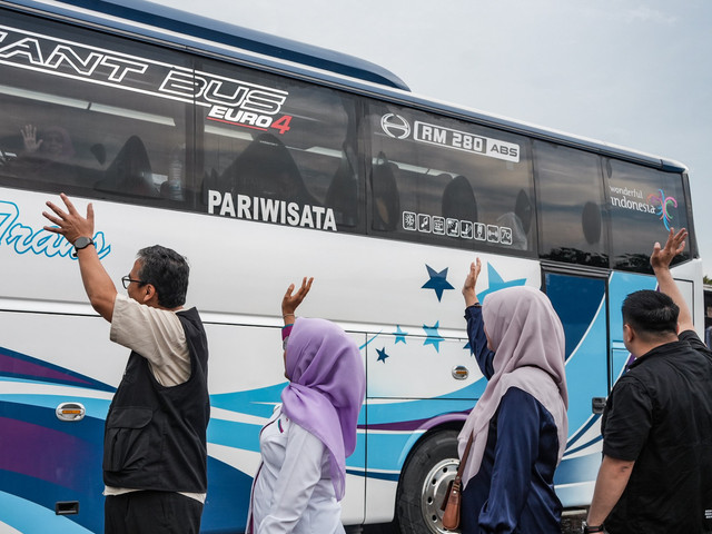 Suasana pemulangan warga Jawa Tengah yang terdampak bencana di Aceh ke daerah asalnya oleh Kemenko PM. Foto: Dok. Kemenko Pemberdayaan Masyarakat
