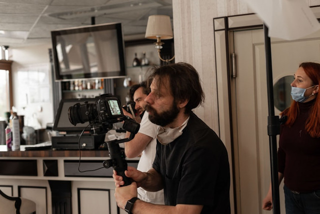 Ilustrasi Lokasi Syuting Emily in Paris Season 5,Foto:Unsplash/Dmitriy Frantsev