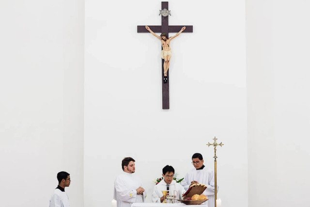 Ilustrasi jadwal Misa Natal di Bali. Foto: Pexels