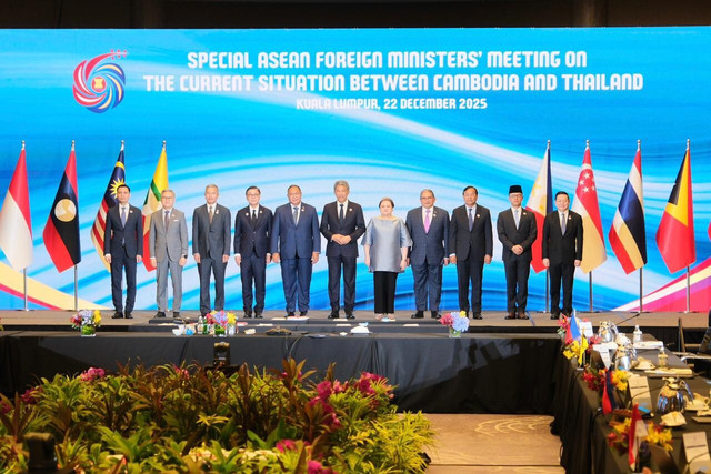 Menteri Luar Negeri Sugiono menghadiri Pertemuan Khusus Menteri Luar Negeri ASEAN mengenai Situasi antara Kamboja dan Thailand di Kuala Lumpur, Malaysia, Senin (22/12/2025). Foto: Kemlu RI